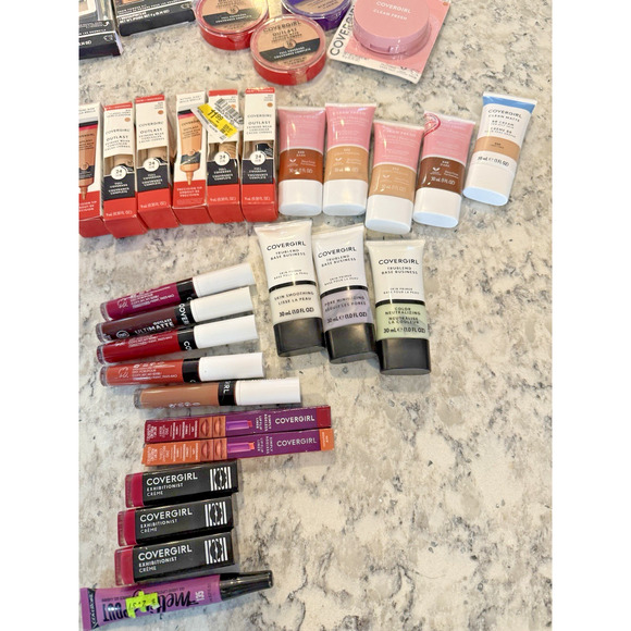 CoverGirl Makeup Lot 53 Pieces Mascara, Foundation, Primer, Concealer, Lip Color - Picture 4 of 9
